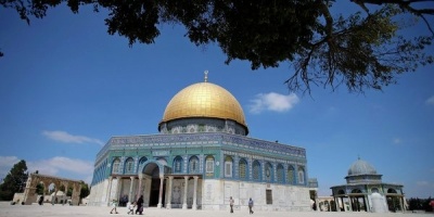 Palestinos hacen oraci�n del viernes en zona de tensi�n en Jerusal�n