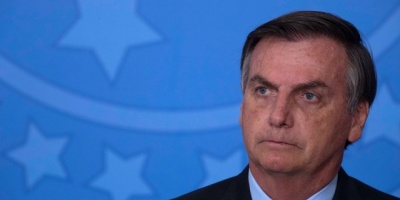 Bolsonaro apela a la democracia y libertad tras respaldar acto pro dictadura