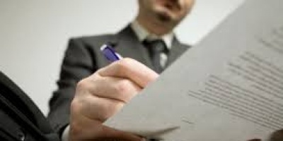 Escribanos analizan pedir esencialidad por conflicto en Registros P�blicos