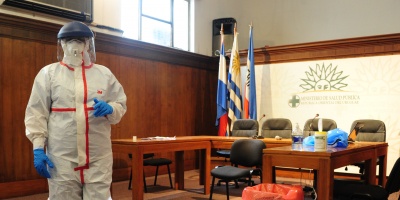 Cuba ofreci capacitar a equipos de salud uruguayos en uso de equipamiento de proteccin por bola