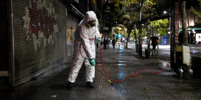 Intendencia desinfecta 72 paradas de mnibus y espacios de ferias