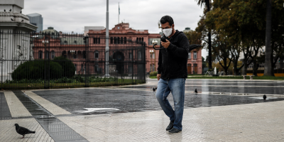 Justicia argentina procesa a joven que propag COVID-19 a su abuelo, quien muri