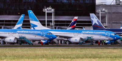 Anuncian proceso de fusin de las estatales Aerolneas Argentinas y Austral