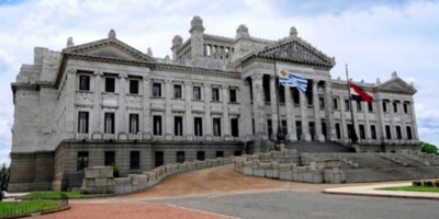 Intensa actividad este sbado en el Parlamento