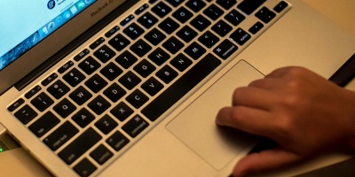 Zoom prohbe abrir nuevas cuentas gratuitas a usuarios particulares en China