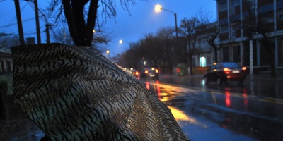 Rachas de viento de hasta 76 Km/h el domingo; lluvia se mantendr� esta jornada