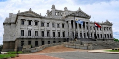 LUC: Est reunida la bancada de legisladores del gobierno 