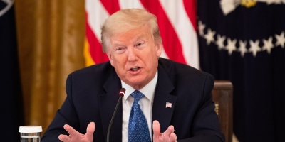 Trump estudia pagar a las empresas que quieran regresar de China a EEUU