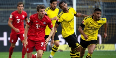 El Wolfsburgo vapulea al Leverkusen y el Gladbach empata en Bremen