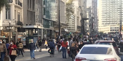 IM evaluar la iniciativa de hacer peatonal un tramo de 18 de Julio tras aglomeracin de personas