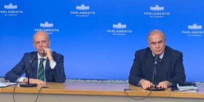 El gobierno relev al comandante de la Infantera de Marina, Marcos Saralegui, tras el triple homicidio