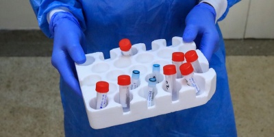 La OMS advierte de que la pandemia "se est acelerando" en frica
