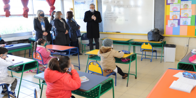 Unos 420.000 estudiantes regresaron a escuelas y liceos en segunda fase de retorno