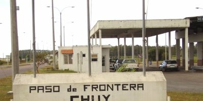 Hay 28 detenidos en Chuy por maniobra de contrabando de productos desde Brasil