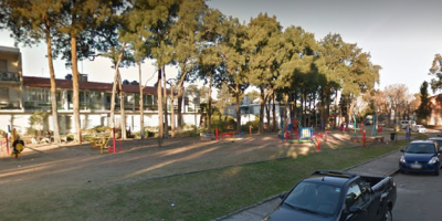 Animalistas se concentran en la plaza donde muri� el perro baleado por un agente policial