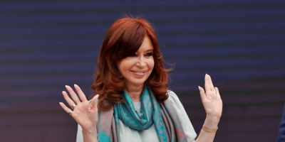 Juez revoca procesamiento de Cristina Fern�ndez en investigaci�n de sobornos