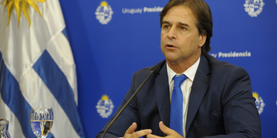 Lacalle Pou firm� un decreto para habilitar espect�culos p�blicos con protocolo
