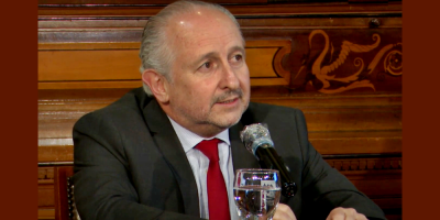 El ministro Da Silveira orden� una investigaci�n administrativa tras detectarse �mucho desorden y despilfarro� en los Centros MEC