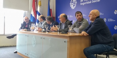 Gobierno, empresarios y trabajadores acordaron pauta salarial "puente"