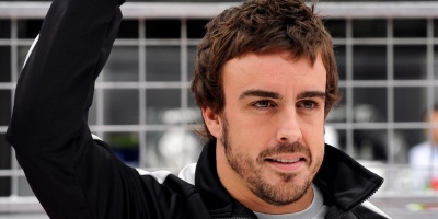 Alonso vuelve a la F�rmula Uno de la mano de Renault