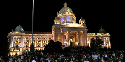 Tras la protesta de anoche, Serbia analizar� necesidad de un toque de queda