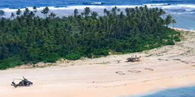 Rescatan a 3 hombres perdidos en una isla desierta del Pac�fico tras escribir SOS