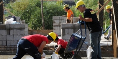Realizan testeos masivos a obreros de la nueva planta de UPM tras dos casos positivos