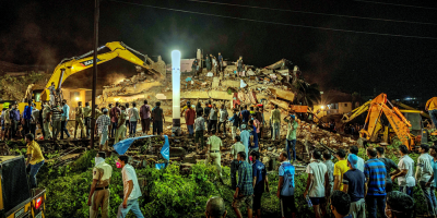 Al menos 5 muertos y 15 desaparecidos al derrumbarse un edificio en la India