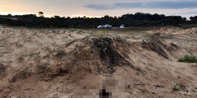 La Armada encontr� un cuerpo enterrado en la arena en Piri�polis