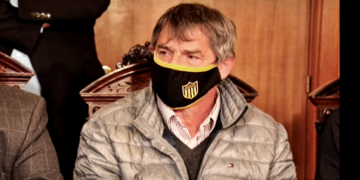 Saralegui asume como entrenador de Pe�arol y espera "estar a la altura"