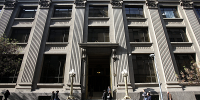 El Banco Central de Chile reduce la ca�da del PIB a entre 4,5 y 5,5 % en 2020