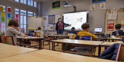 Francia tuvo que cerrar 22 escuelas por coronavirus tras el inicio del curso