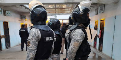 La Polic�a realiza una importante requisa en el Penal de Libertad