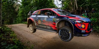 Ott Tanak encabeza el dominio de los Hyundai