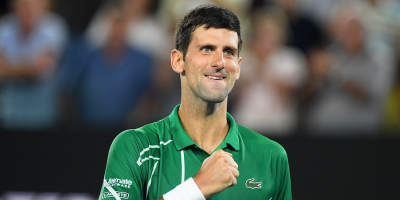 Djokovic descalificado por dar un pelotazo a una jueza de l�nea