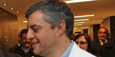�lvaro Villar llam� a Luis Lacalle Pou y le pidi� que el gobierno "cese su intromisi�n" en la campa�a electoral
