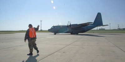 El Gobierno compr� a Espa�a dos aviones H�rcules C-130H