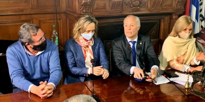Identificaron a los dos j�venes que vandalizaron la sede de Laura Raffo