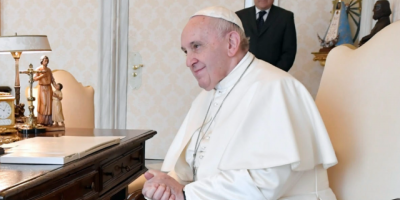 Francisco dijo a padres con hijos, de colectivos LGBT: "El papa los ama porque son hijos de Dios"