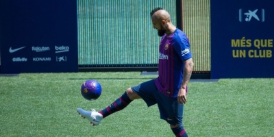 Arturo Vidal pasa el reconocimiento m�dico con el Inter