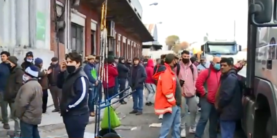 Transportistas cortaron el tr�nsito y pidieron la renuncia del presidente de la UAM