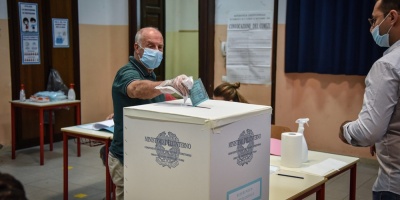 Italia vota "s�" a recorte de parlamentarios defendido por el Gobierno