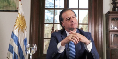 Lacalle Pou puso en duda la apertura de fronteras con Argentina y Brasil en verano