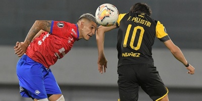 Pe�arol se hunde en la altura de Cochabamba