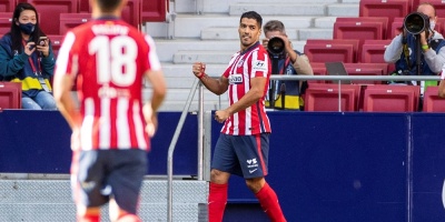Luis Su�rez se estrena con dos tantos en goleada del Atl�tico al Granada (6-1)