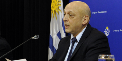 Uruguay deber�a registrar 35 casos diarios para salir de escal�n "verde", afirm� Radi