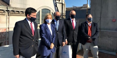 Parlamento homenaje� a Grupo de Cient�ficos Asesores