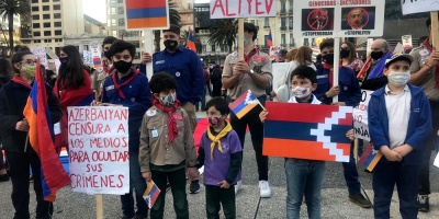 Comunidad armenia se manifest� para pedir cese al fuego en Nagorno-Karabaj