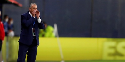 Gustavo Alfaro: "El partido se dispara por una jugada controvertida"
