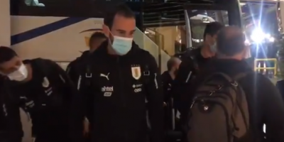 Uruguay llega a Guayaquil para el partido ante Ecuador